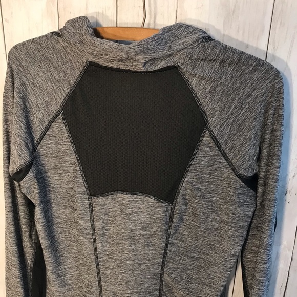 Champion Running Pull Over Size Small - Picture 4 of 7